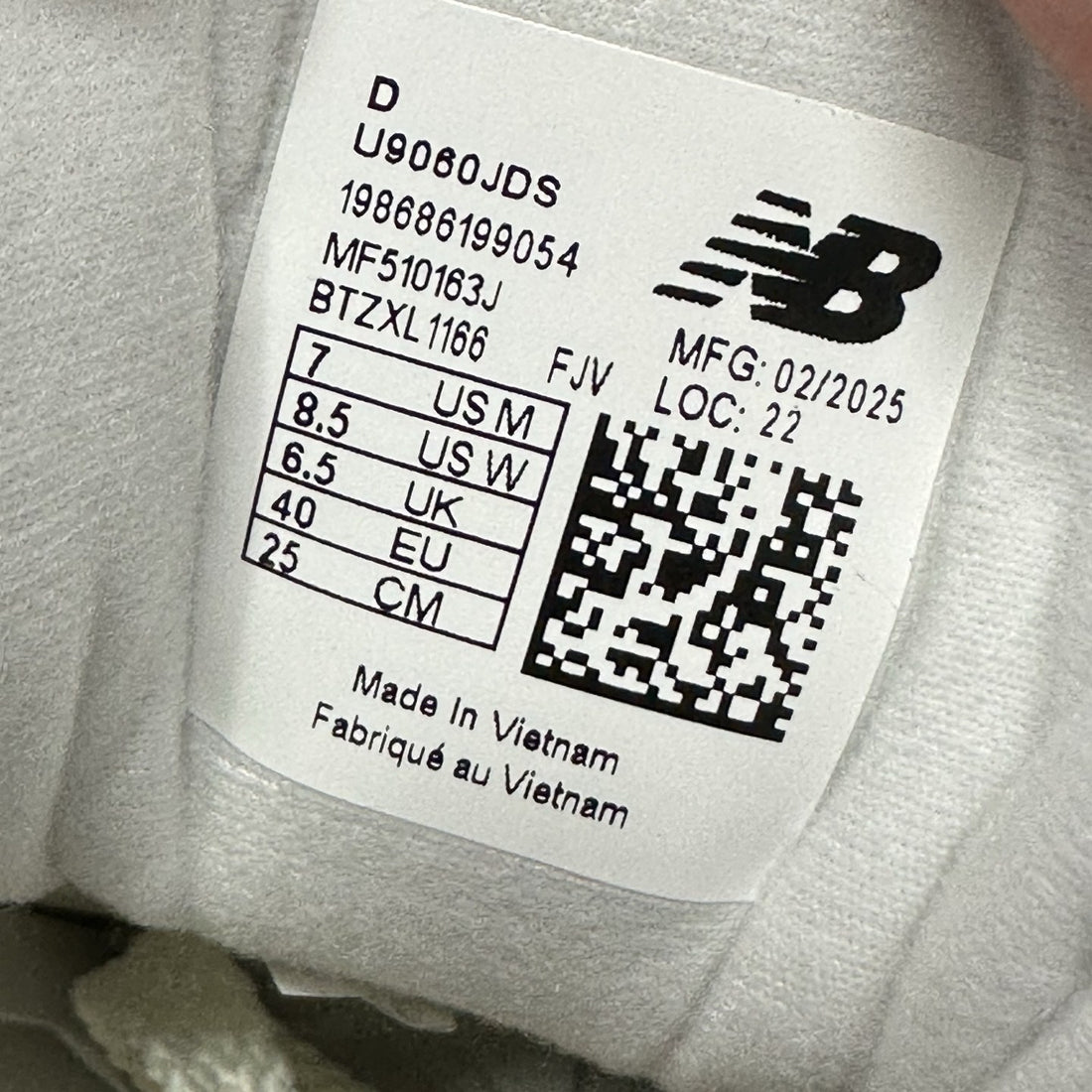NB 9060 Pastel Sky
