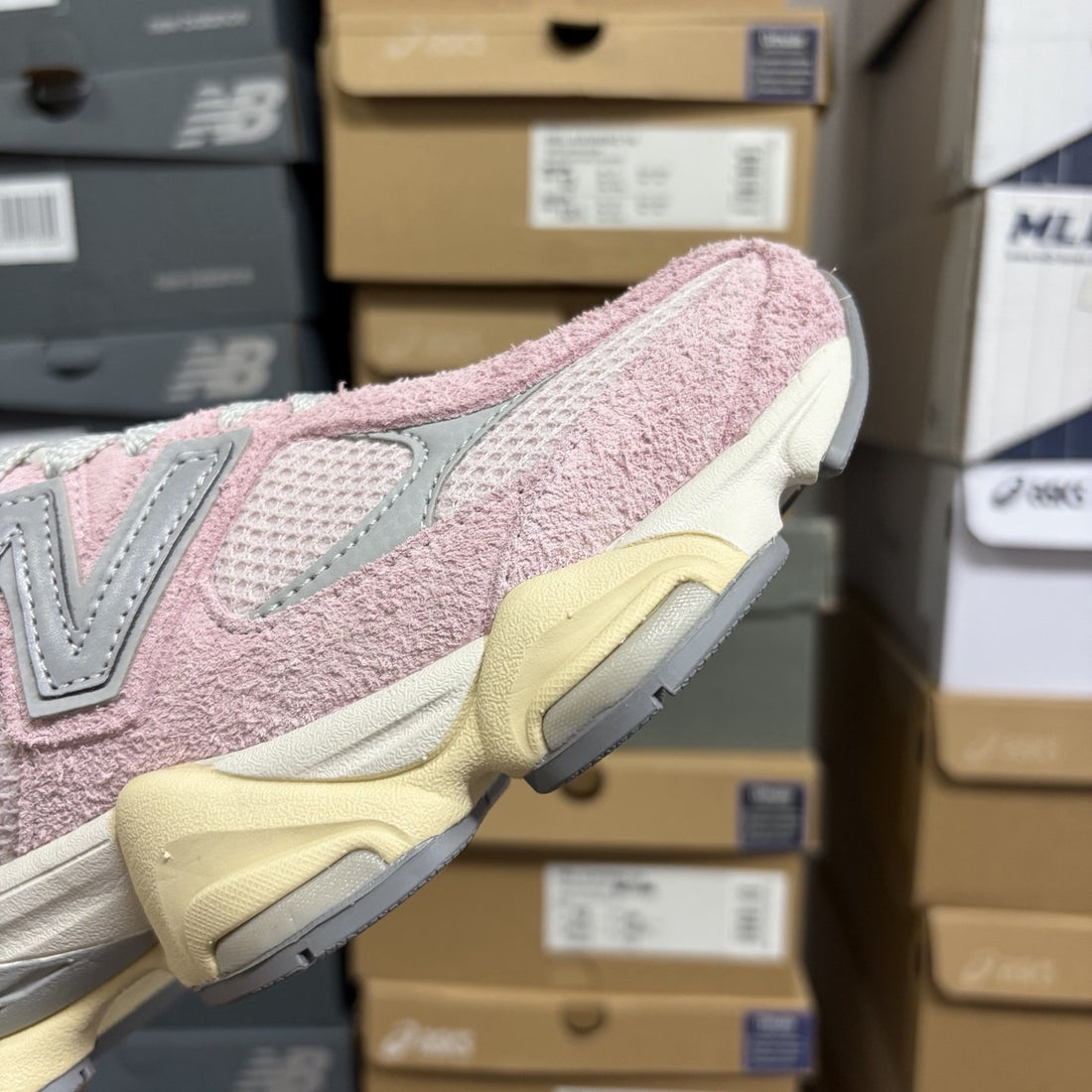 NB 9060 Pink Fuzzy Suede