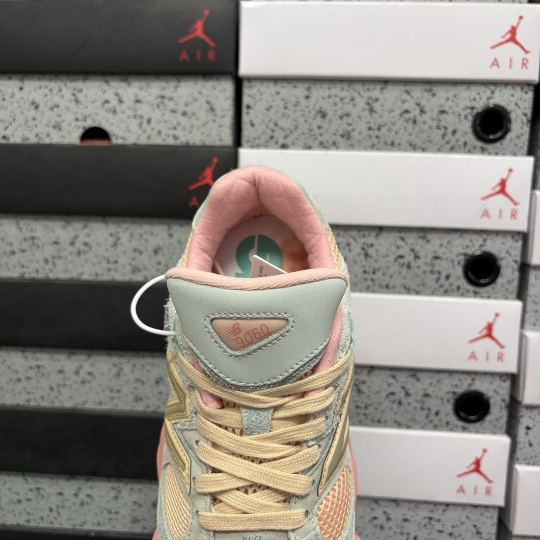 NB 9060 Pink Grey Freshgoods