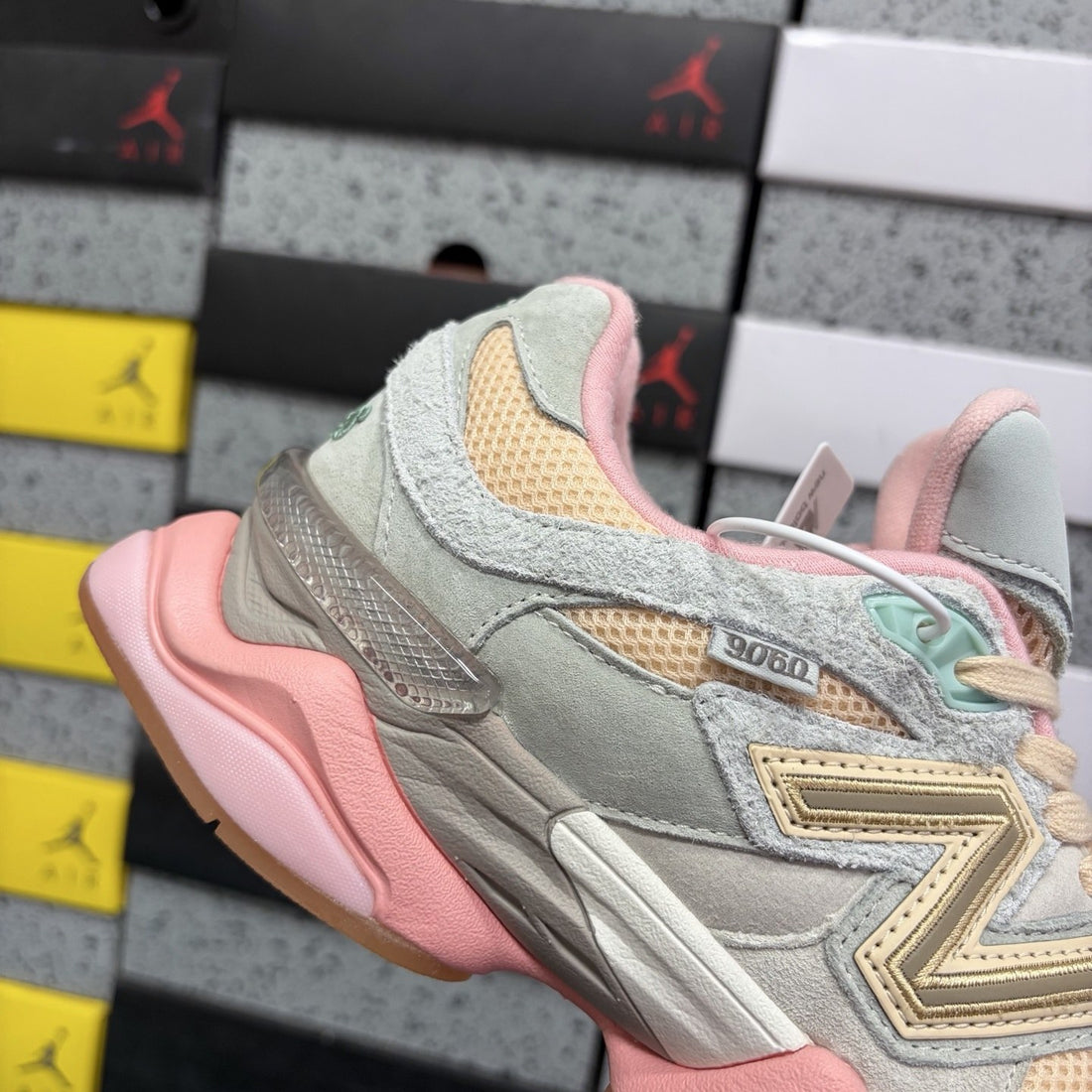 NB 9060 Pink Grey Freshgoods