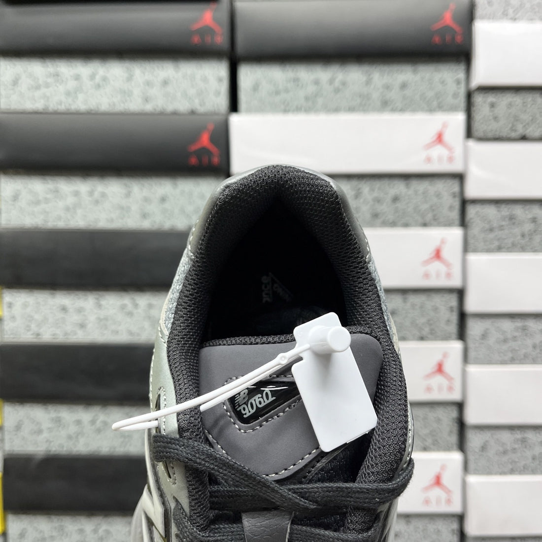 NB 9060 Rain Cloud Grey
