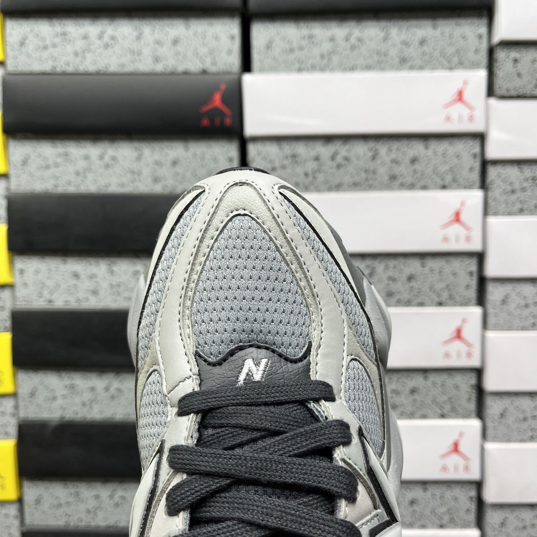 NB 9060 Rain Cloud Grey