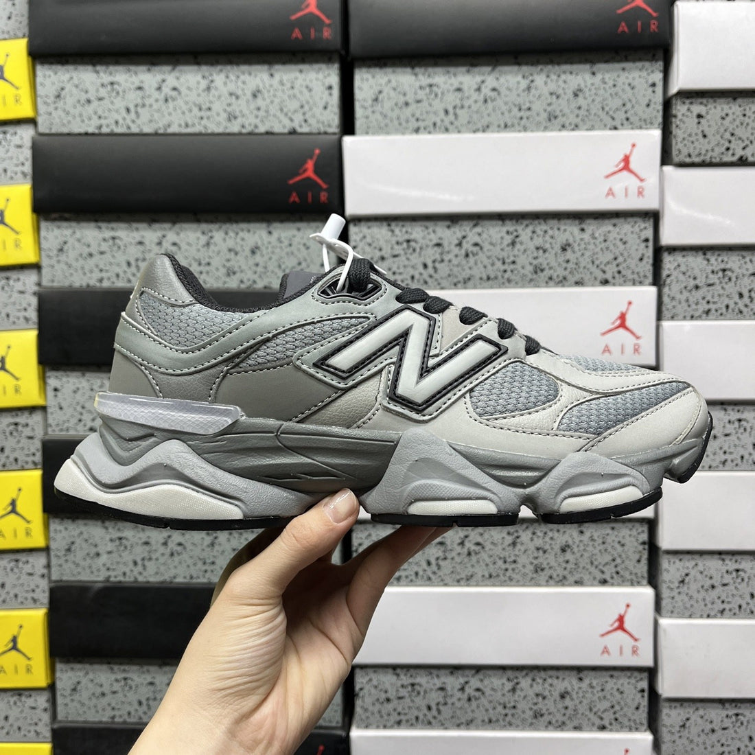NB 9060 Rain Cloud Grey