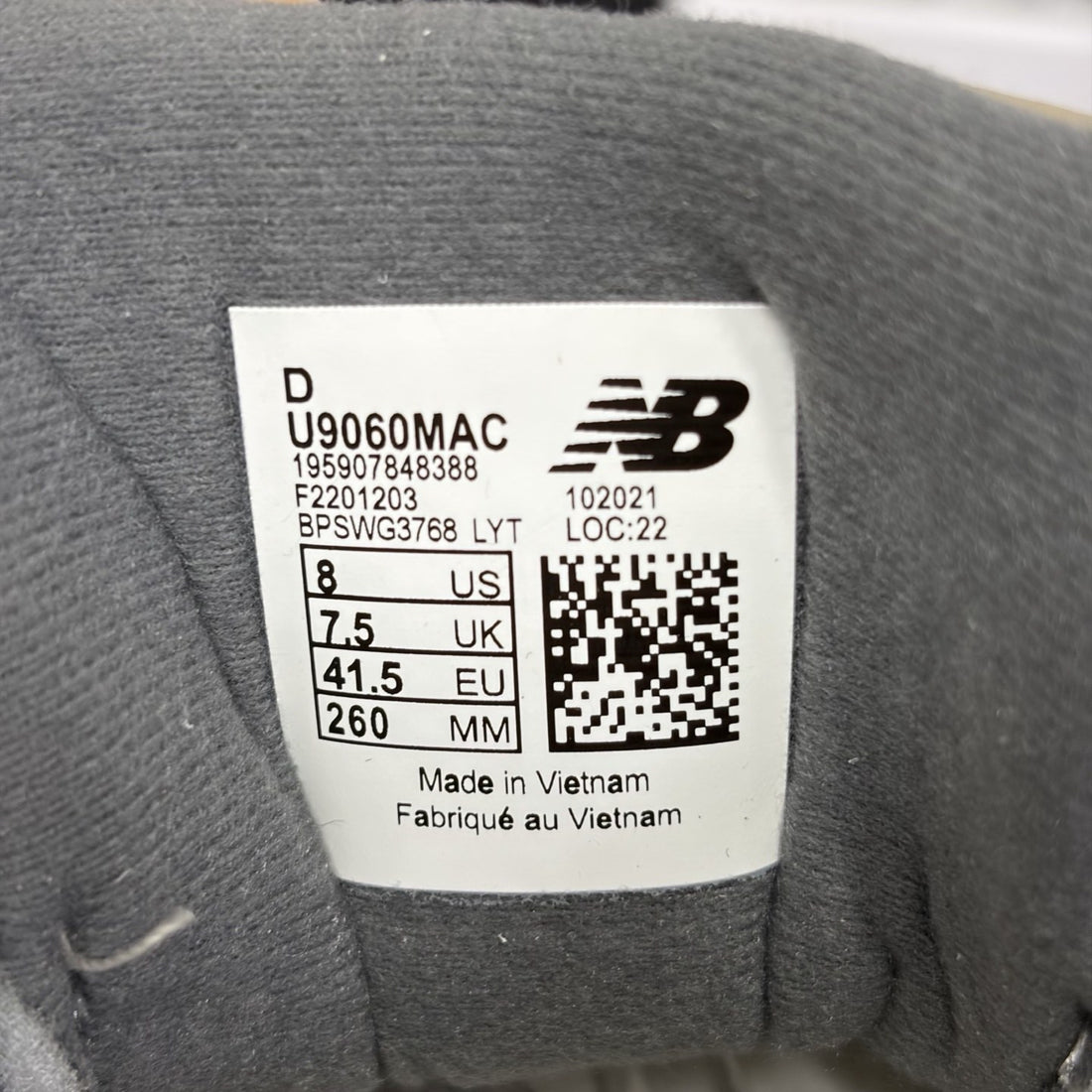 NB 9060 Sand Grey