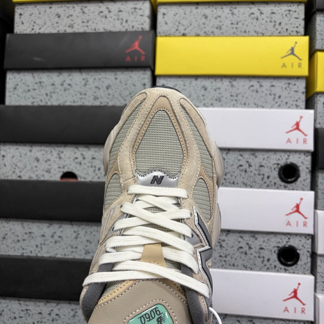 NB 9060 Sand Grey