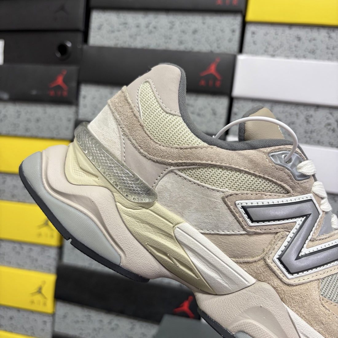 NB 9060 Sand Grey