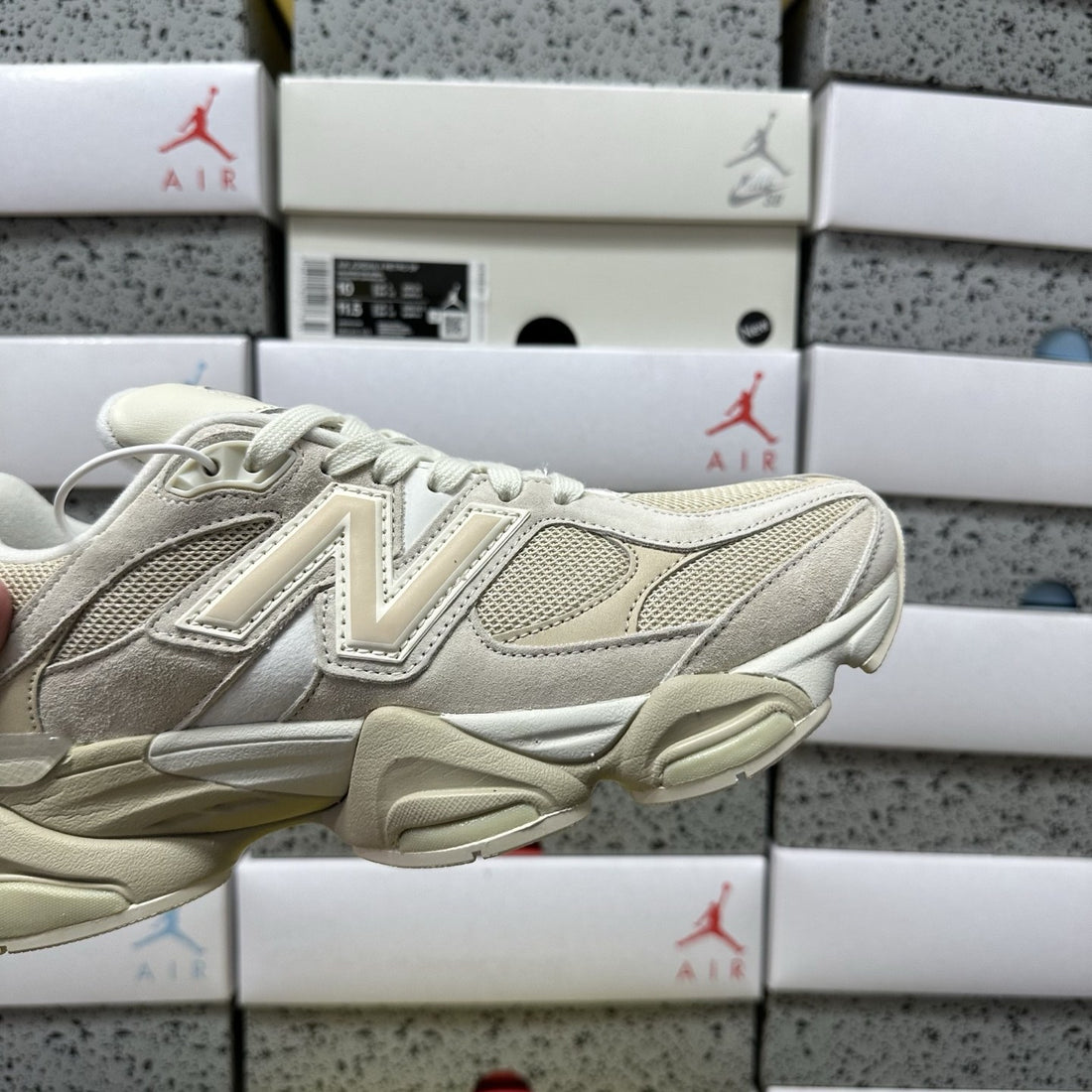 NB 9060 Sandstone Cream