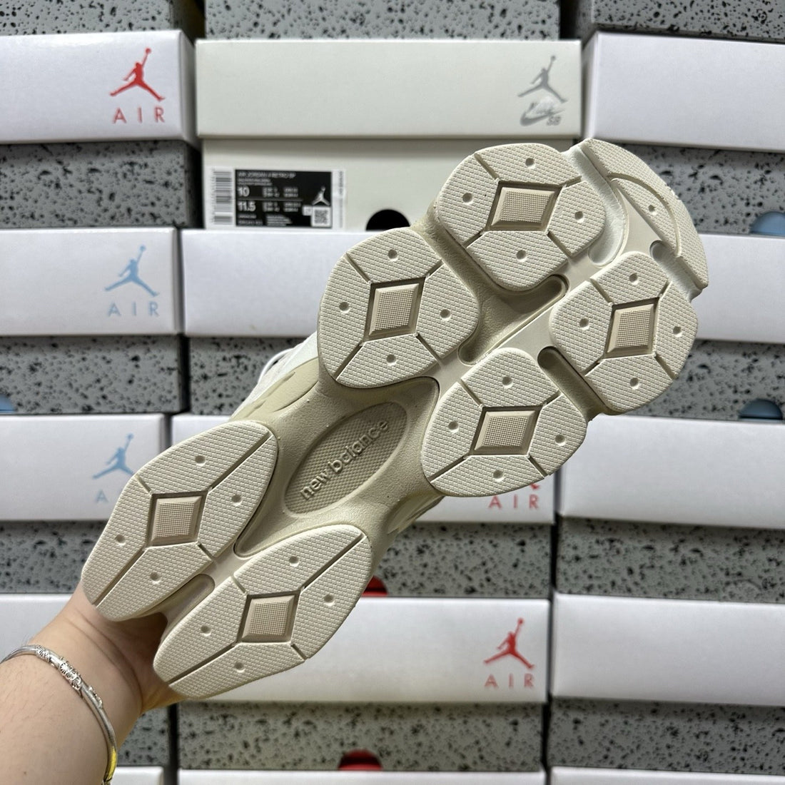 NB 9060 Sandstone Cream