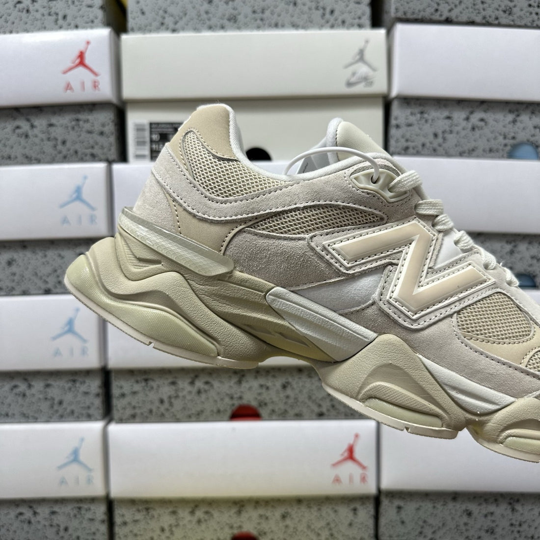 NB 9060 Sandstone Cream