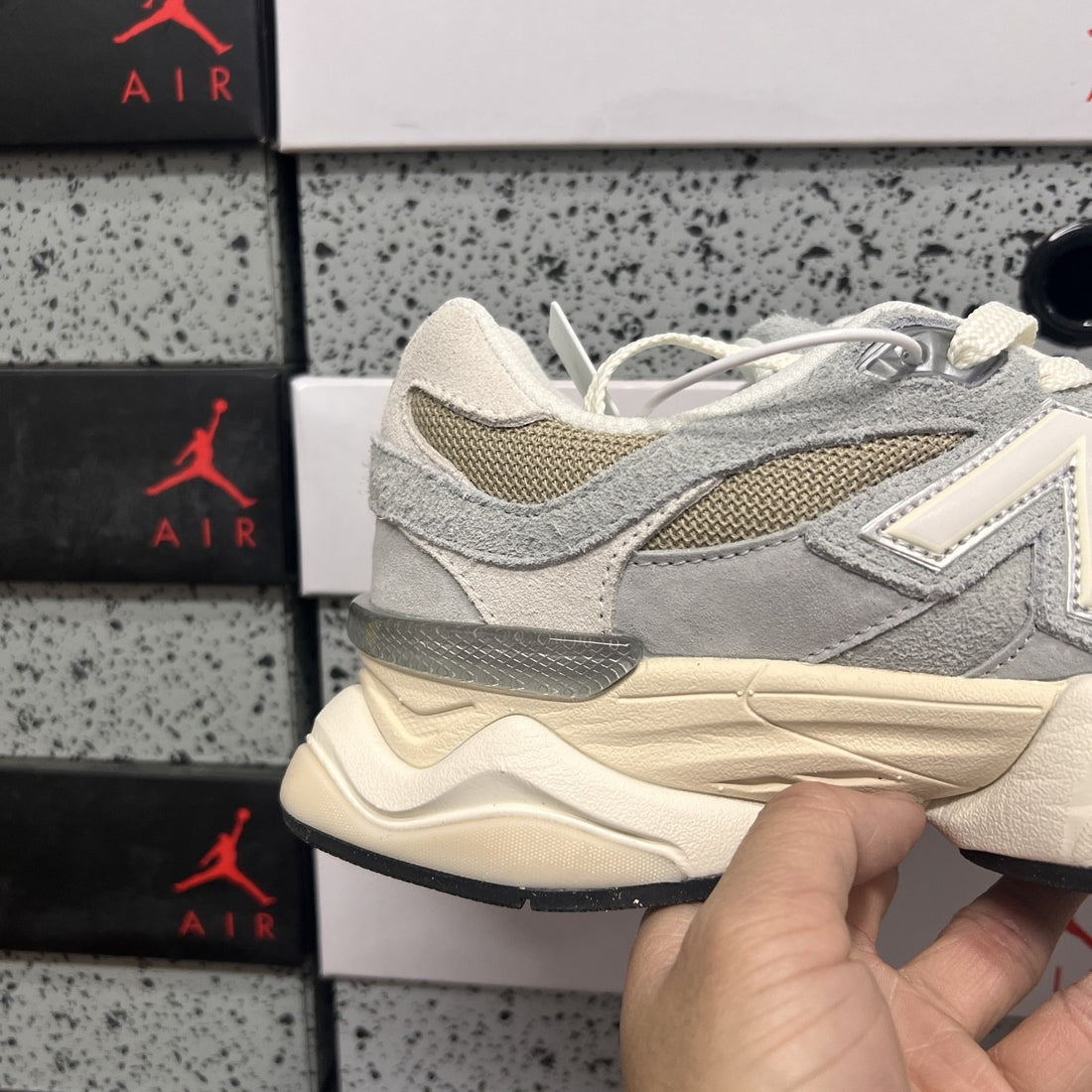 NB 9060 Sea Salt Silver