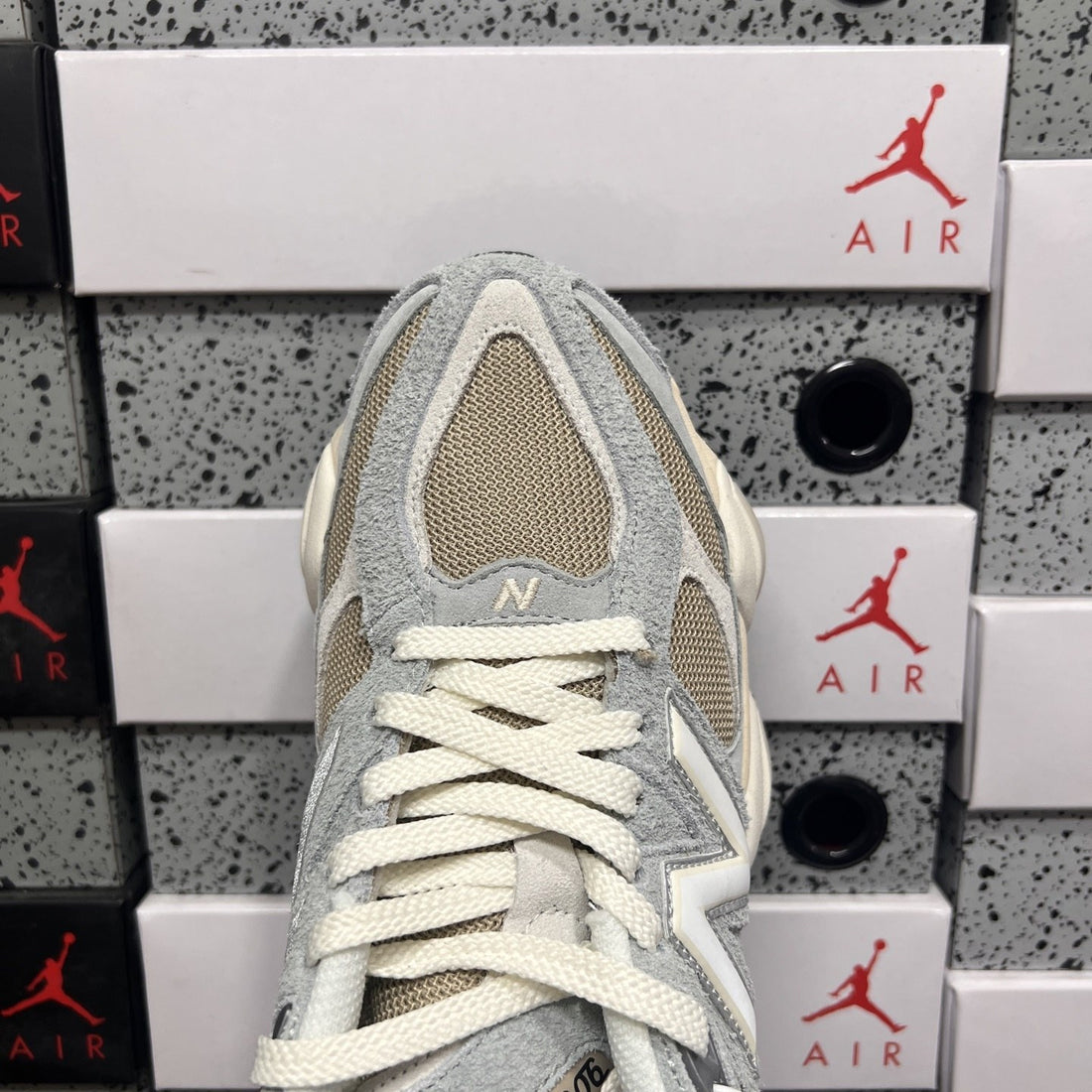 NB 9060 Sea Salt Silver