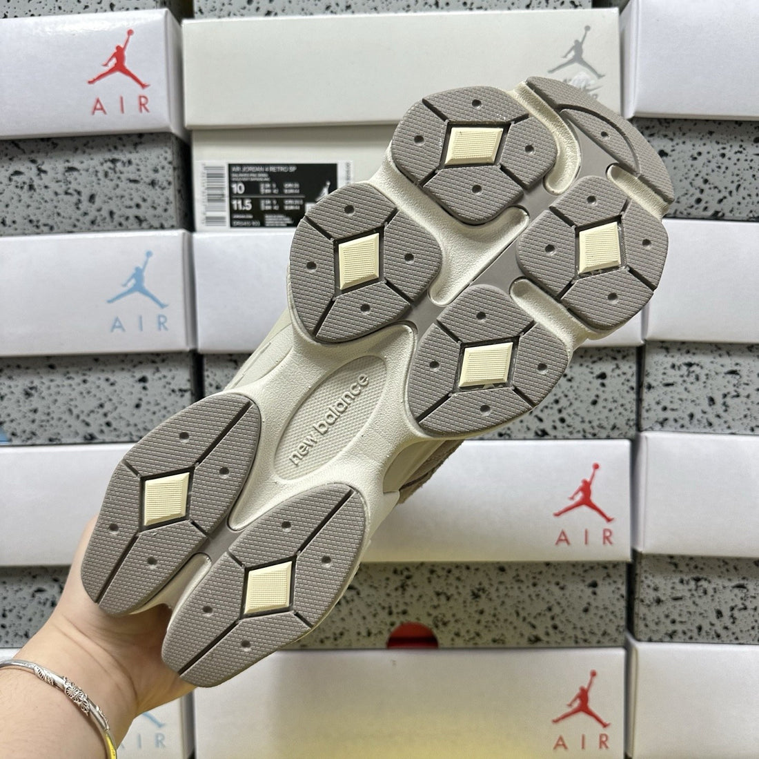 NB 9060 Taupe Grey