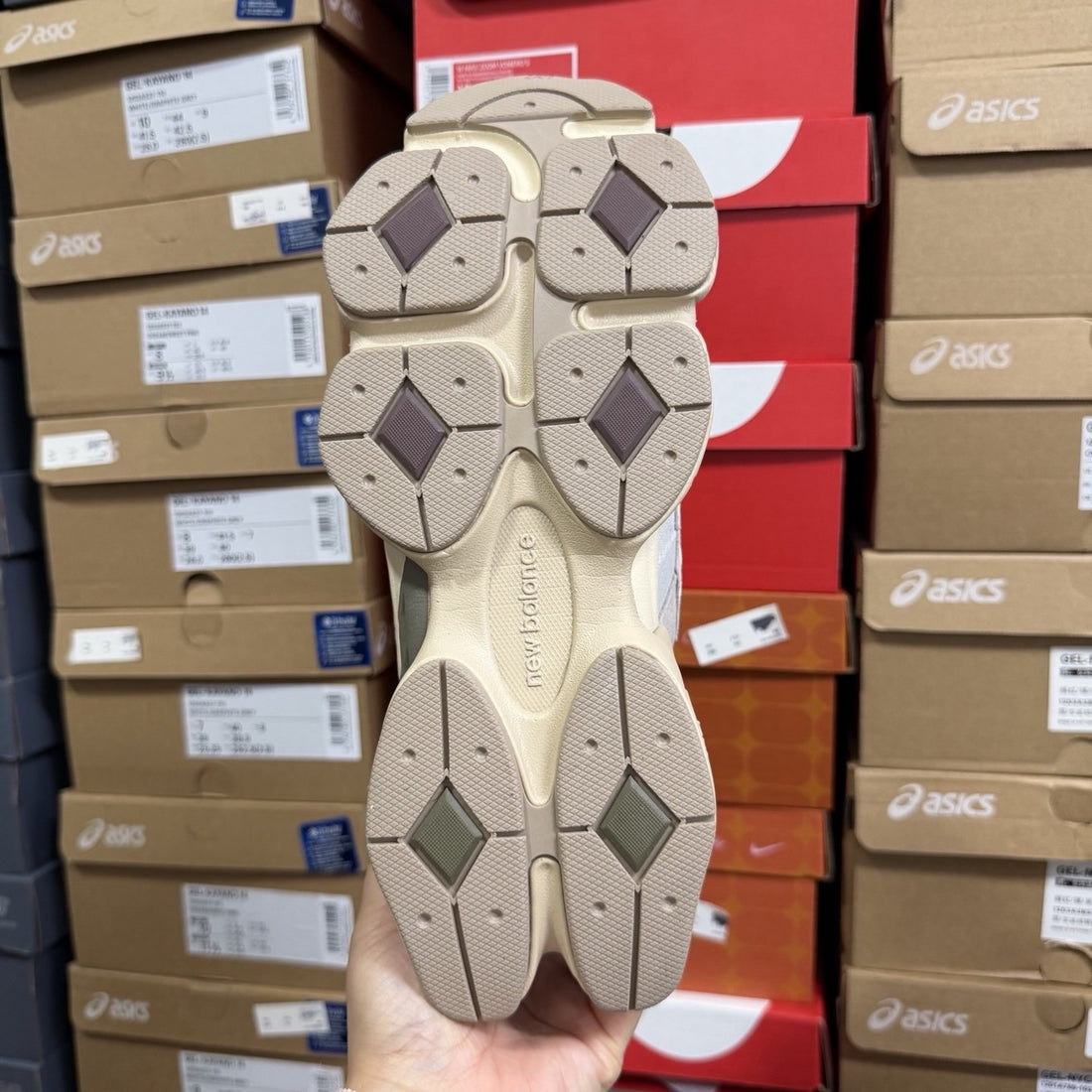 NB 9060 Taupe Silver