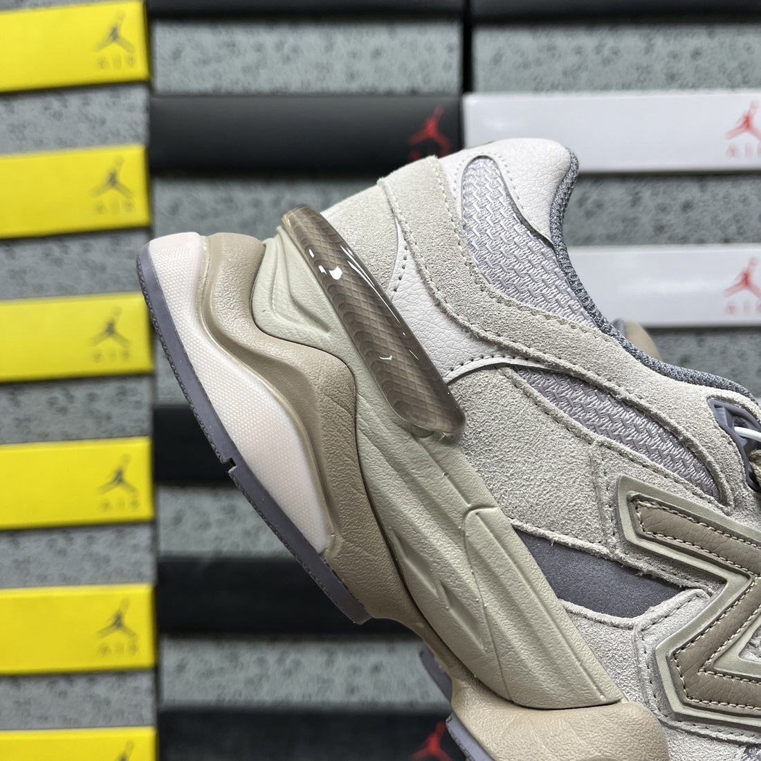 NB 9060 Timberwolf Cream