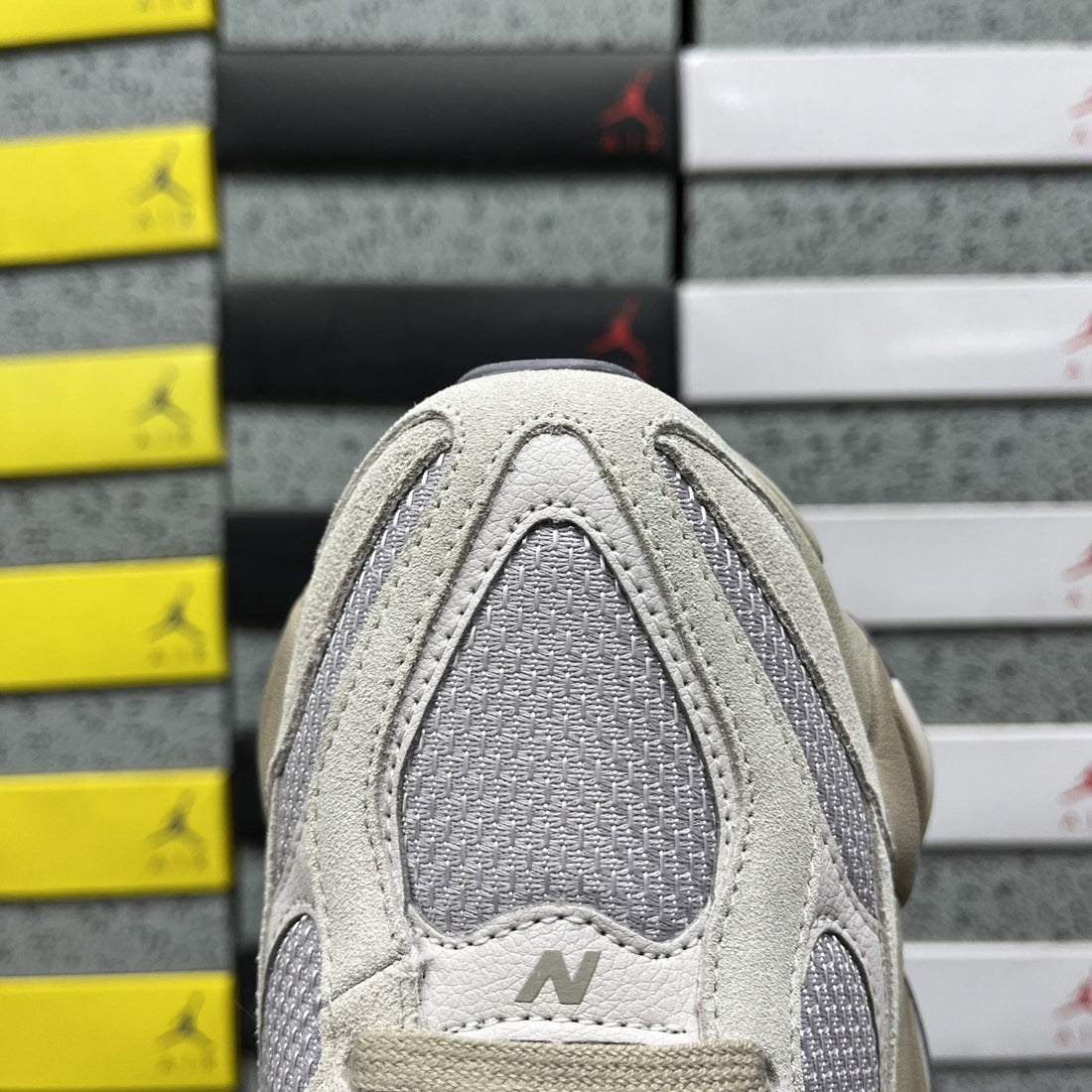 NB 9060 Timberwolf Cream