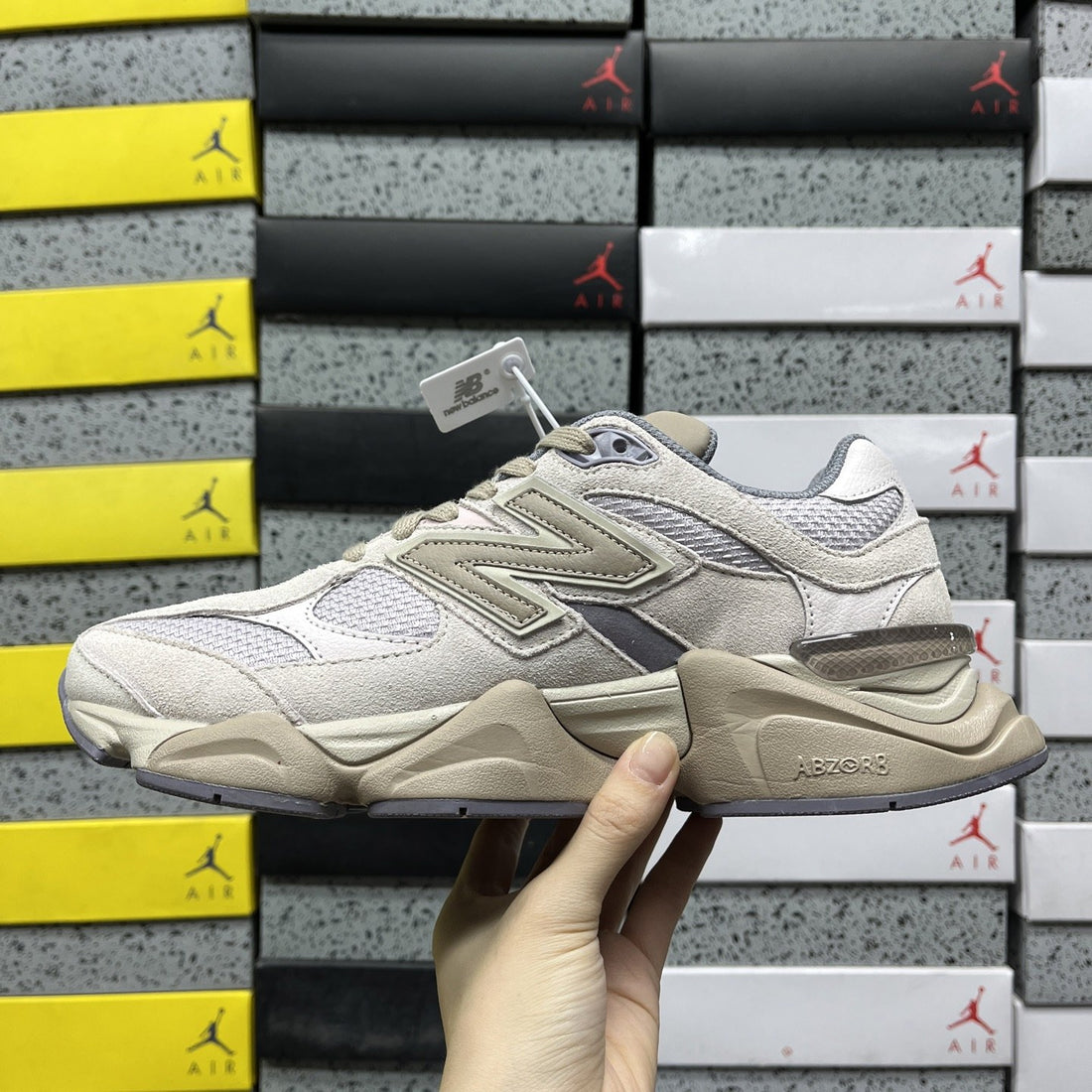 NB 9060 Timberwolf Cream