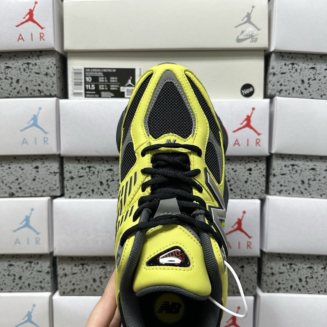 NB 9060 Volt Yellow Black