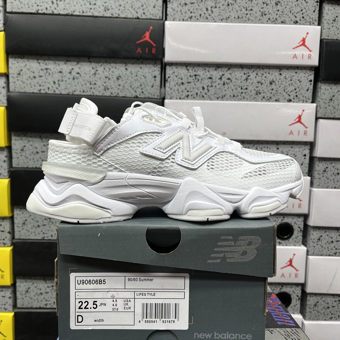 NB 9060 White Utility