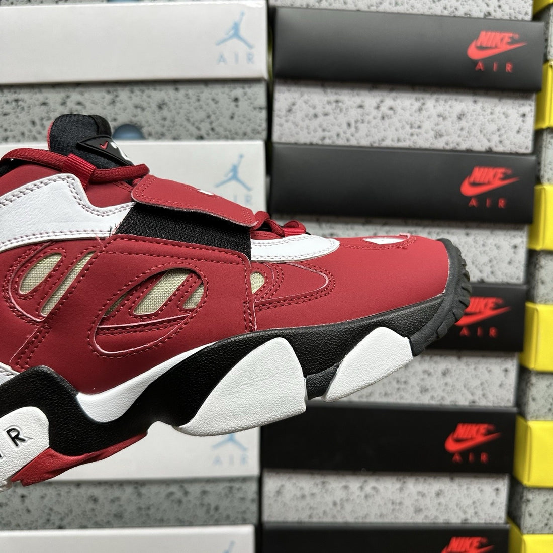 Air Diamond Turf II Red White