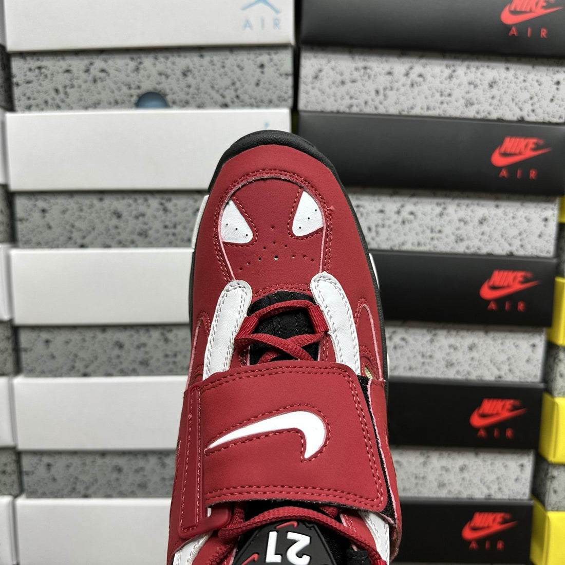Air Diamond Turf II Red White