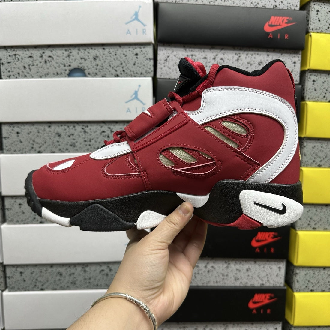 Air Diamond Turf II Red White