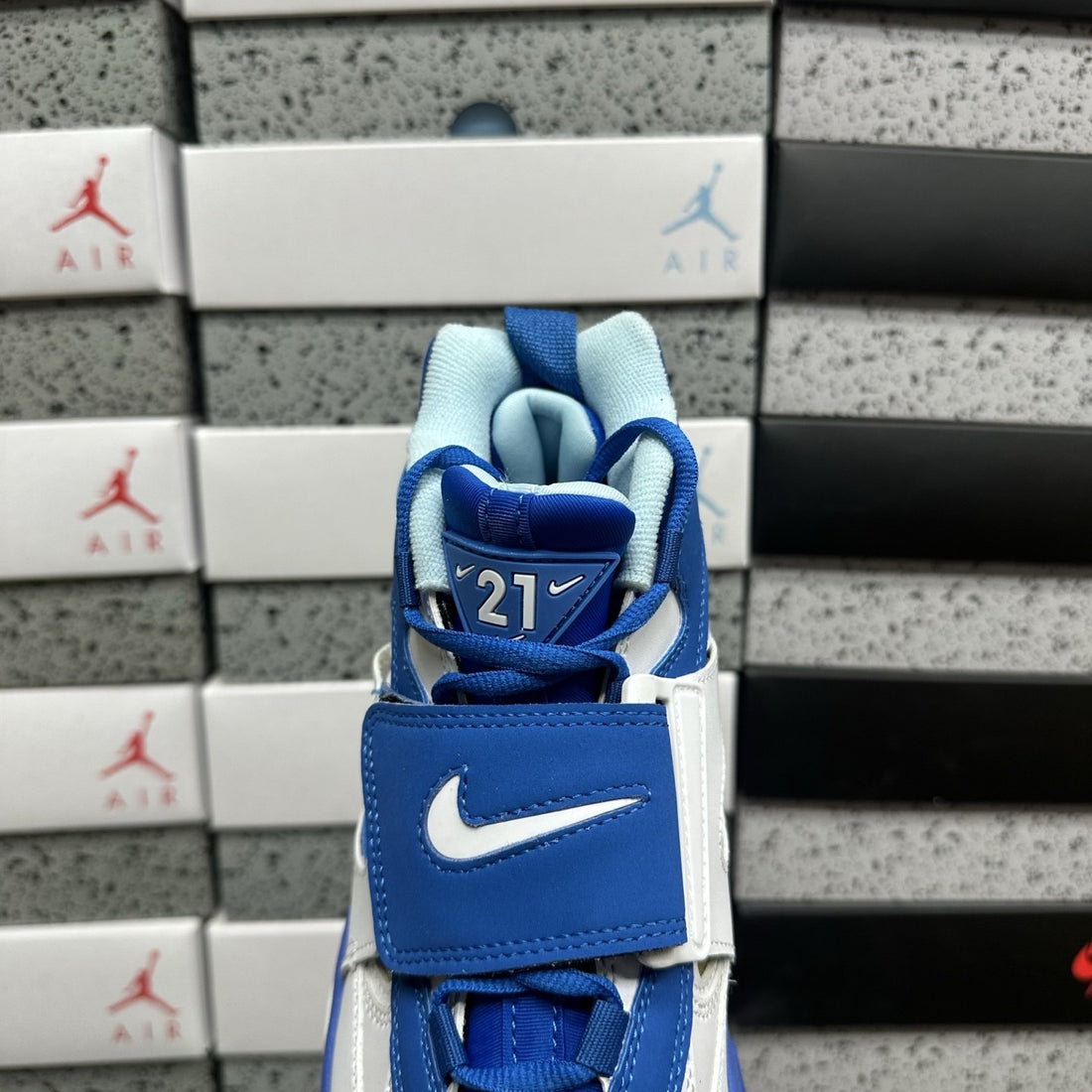 Air Diamond Turf II Royal Blue