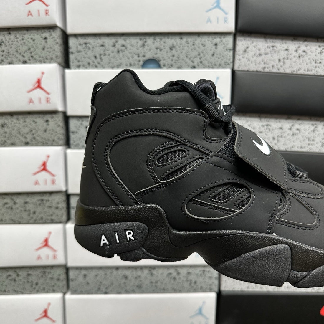 Air Diamond Turf II Triple Black