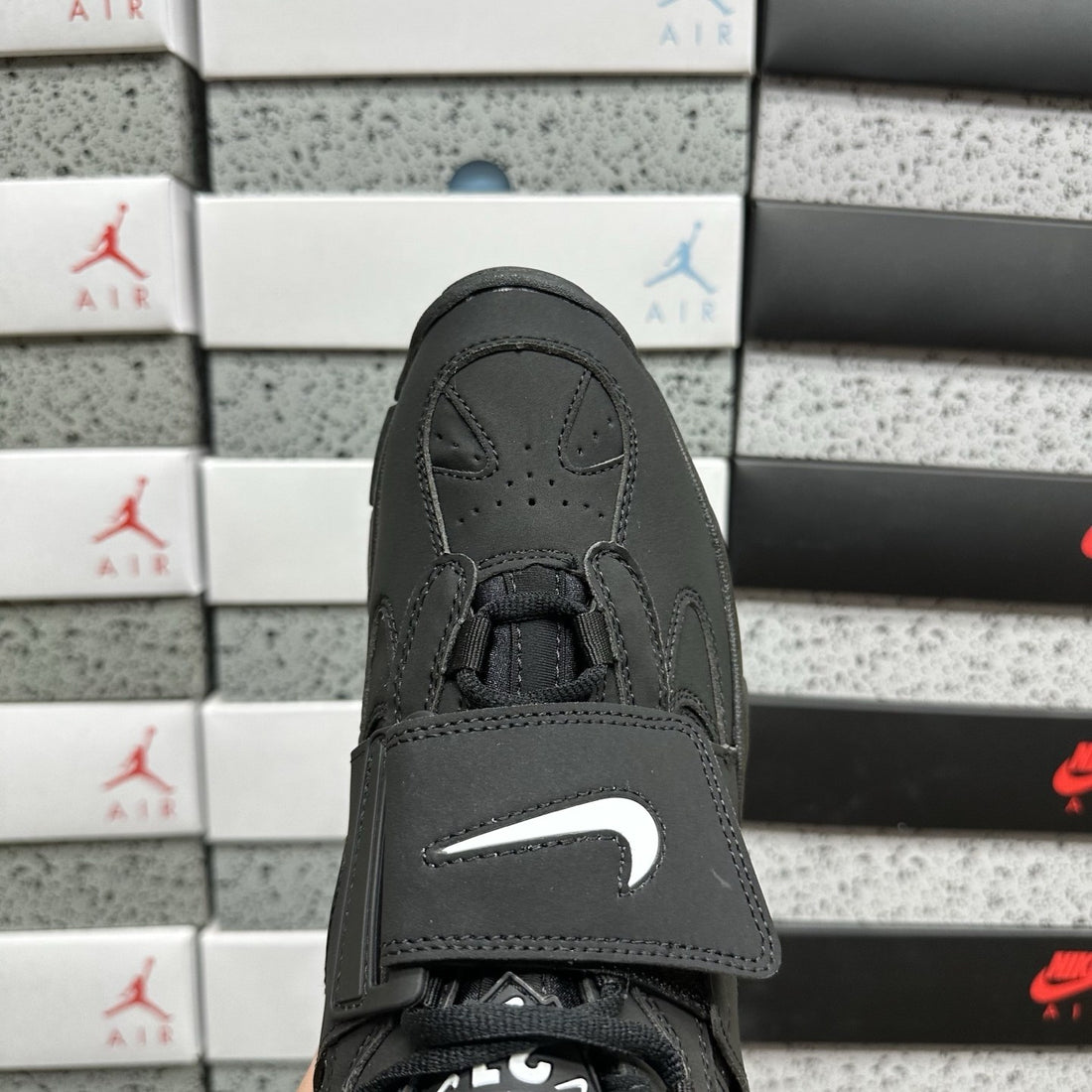 Air Diamond Turf II Triple Black