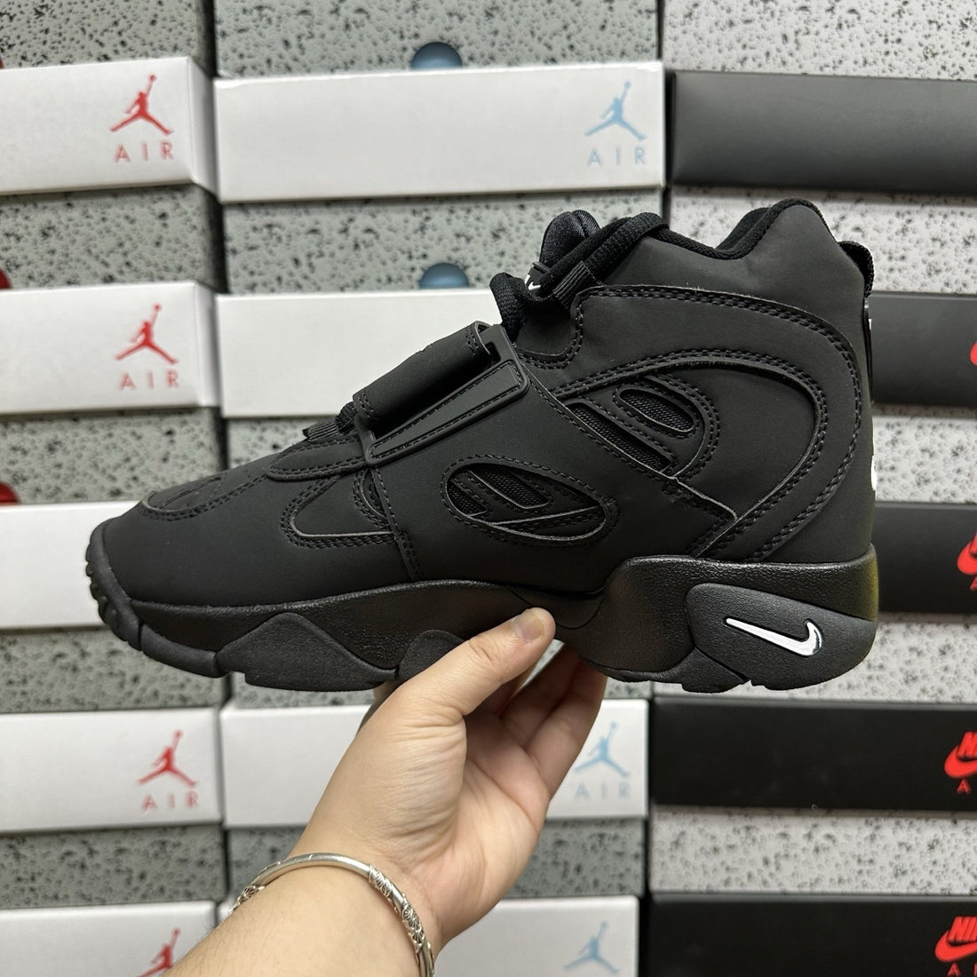 Air Diamond Turf II Triple Black