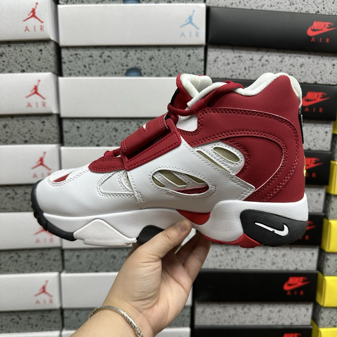 Air Diamond Turf II Varsity Red