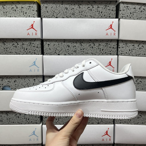 Nike Air Force 1 Low Supreme White