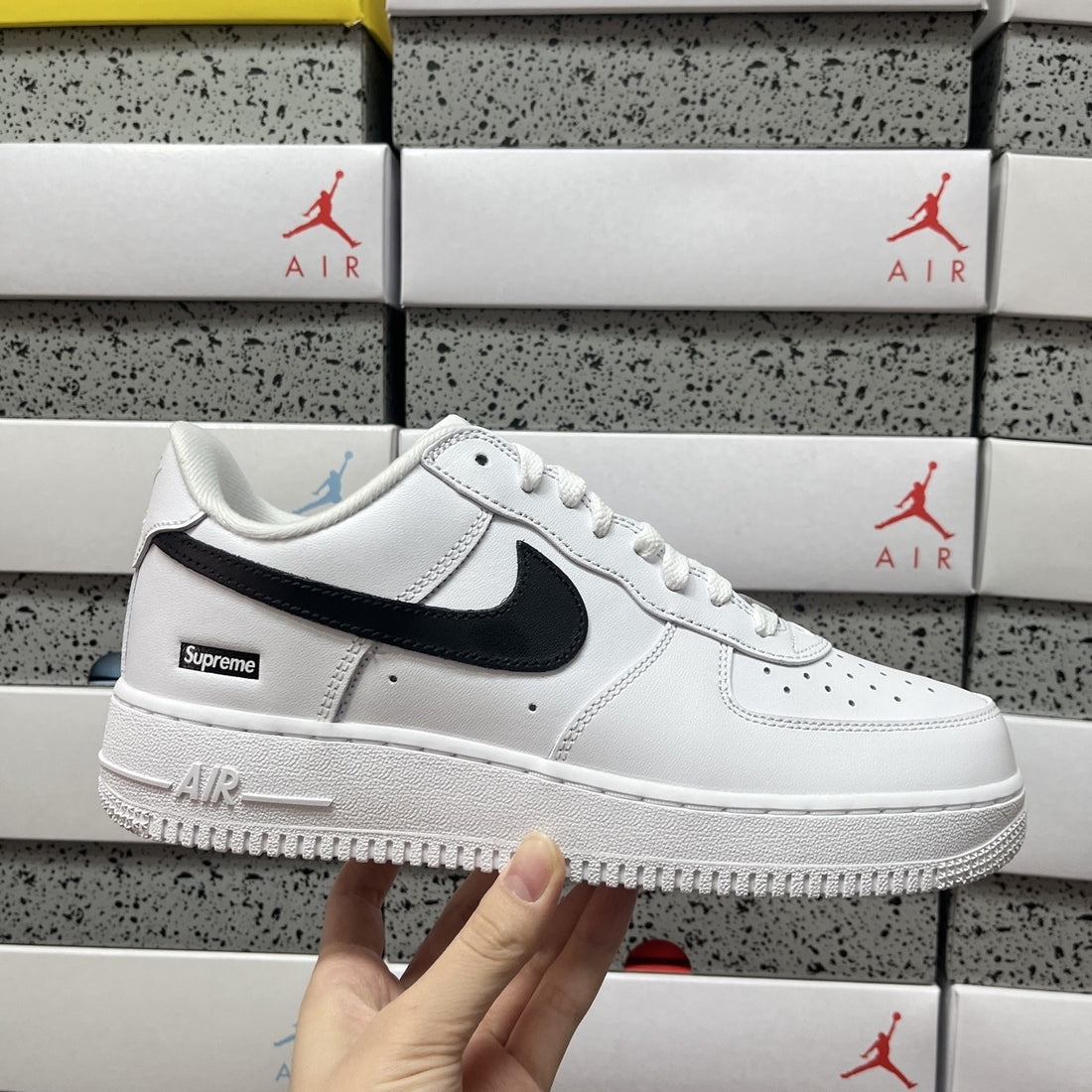 Air Force 1 Low Supreme White