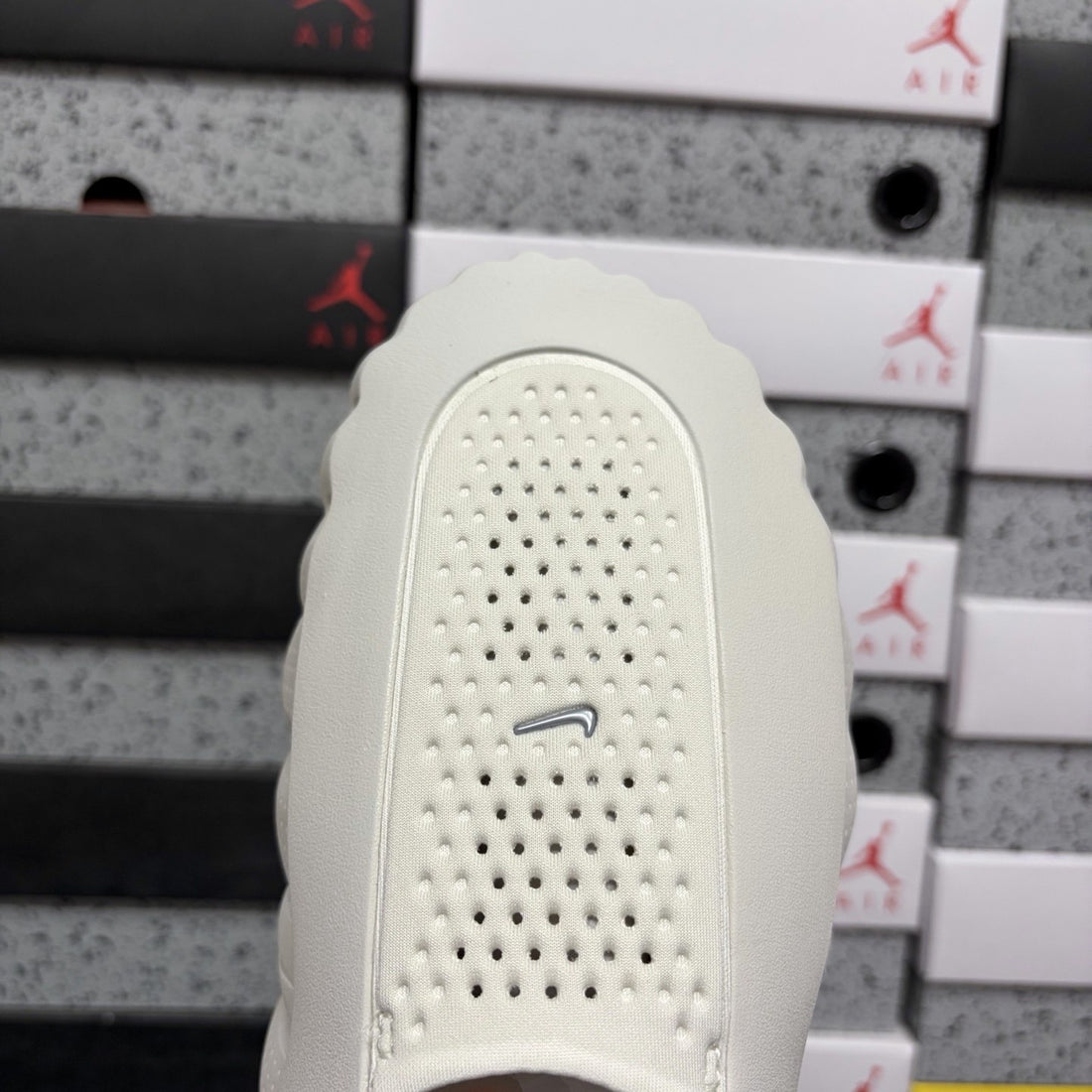 Nike Mind 001 Cream