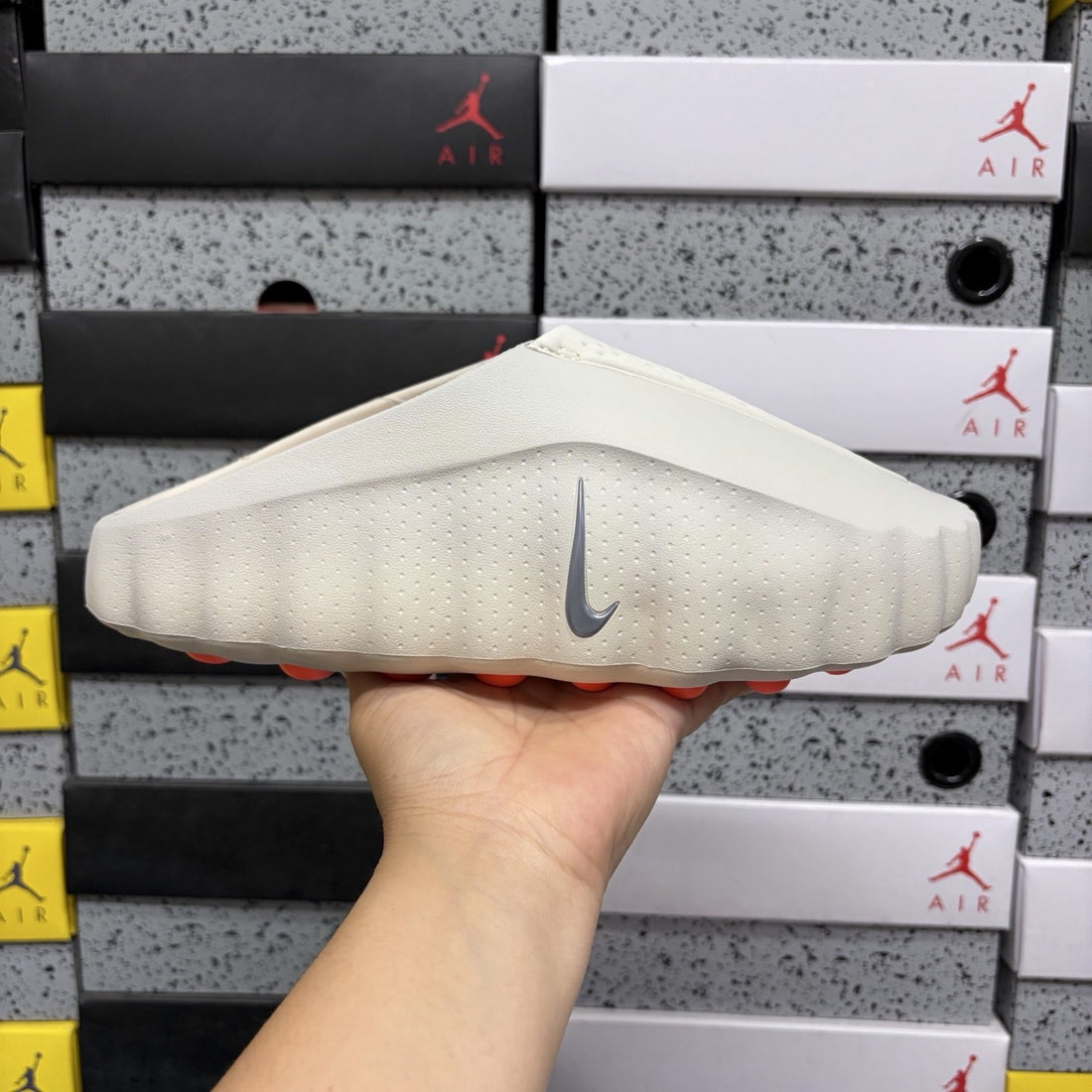 Nike Mind 001 Cream