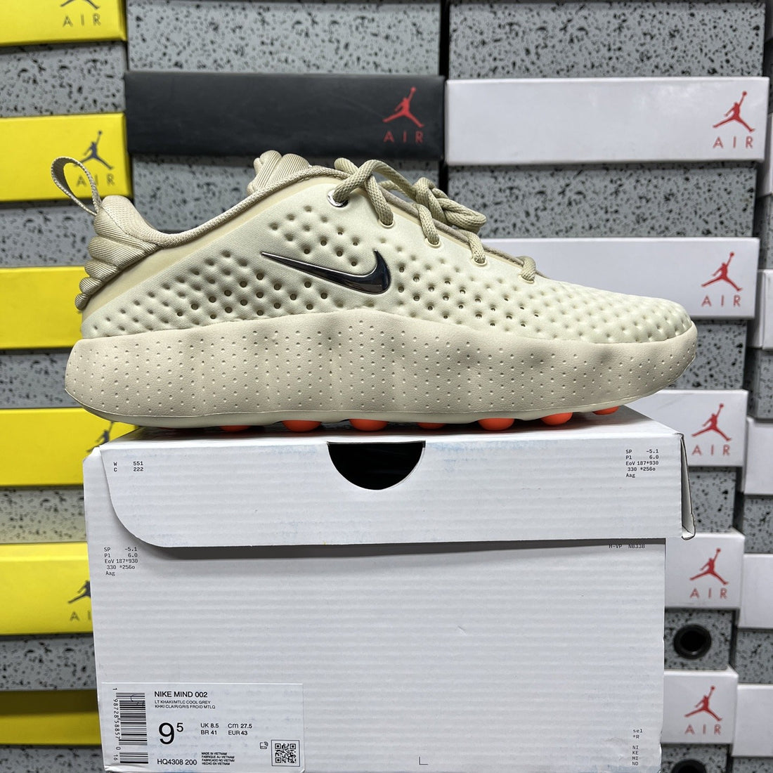 Nike Mind 002 Bone