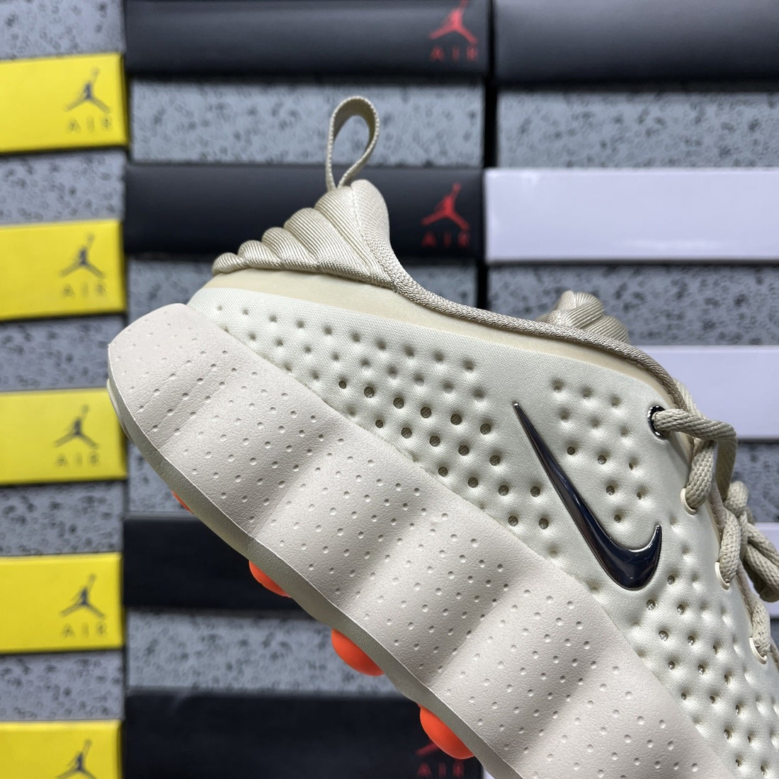Nike Mind 002 Bone