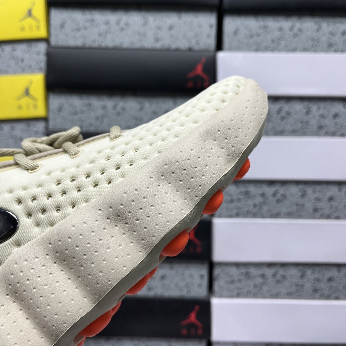 Nike Mind 002 Bone