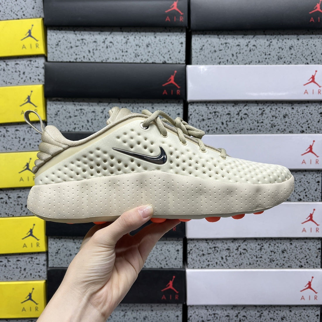 Nike Mind 002 Bone