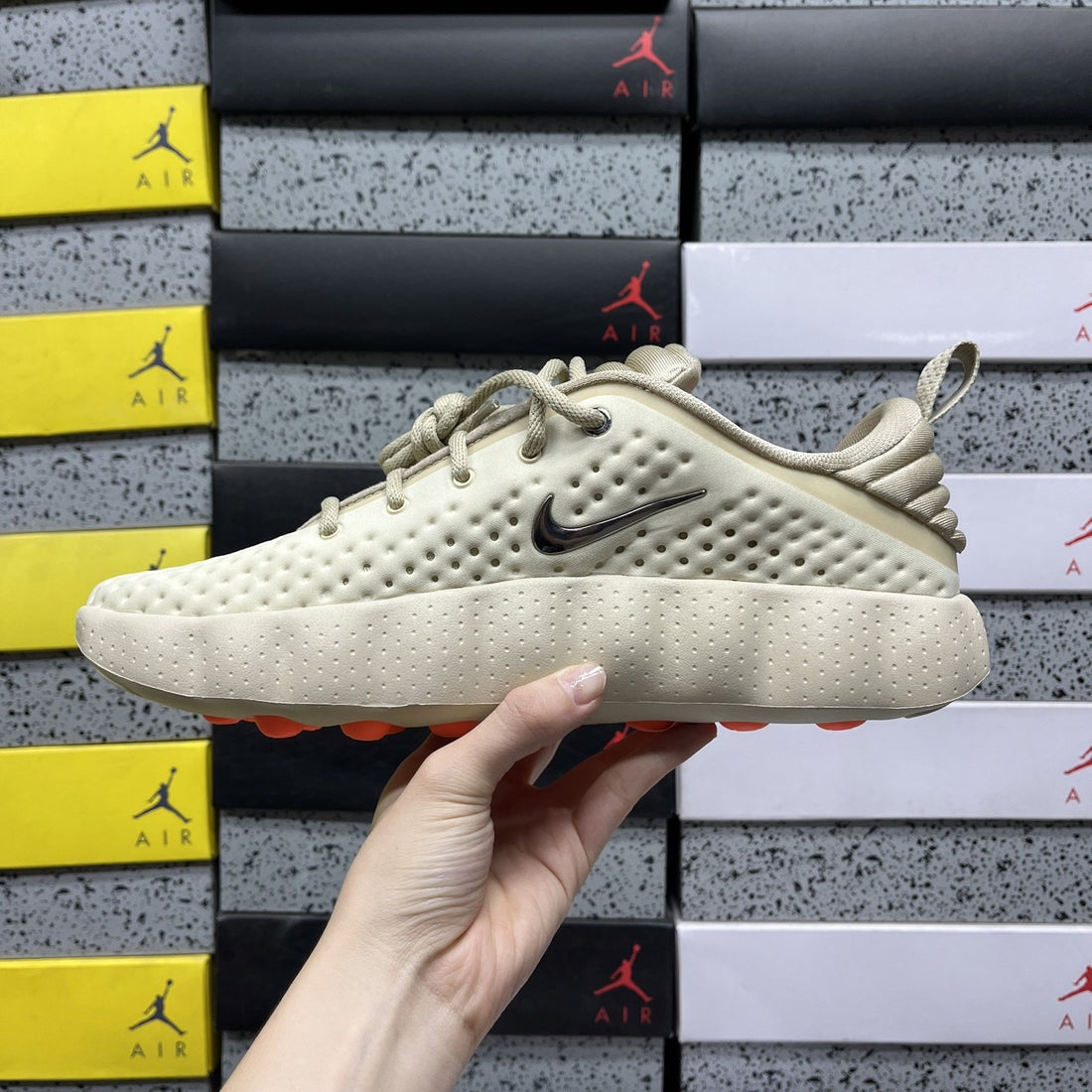 Nike Mind 002 Bone