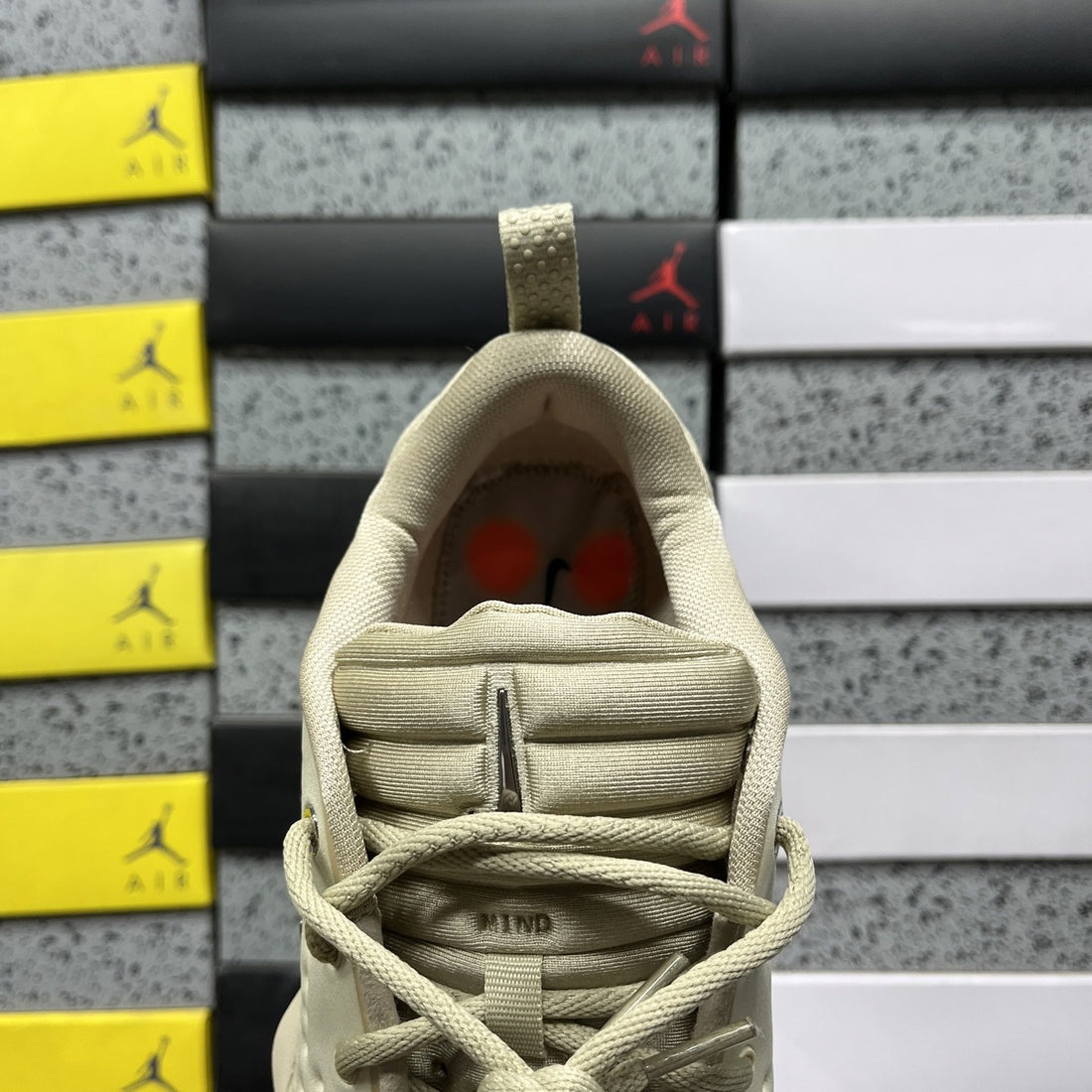 Nike Mind 002 Bone