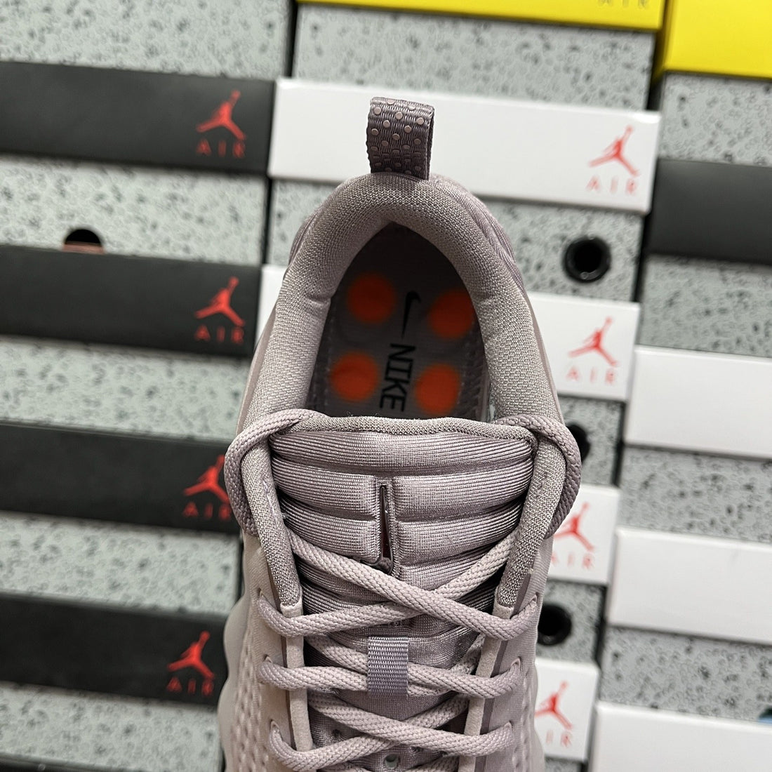 Nike Mind 002 Taupe
