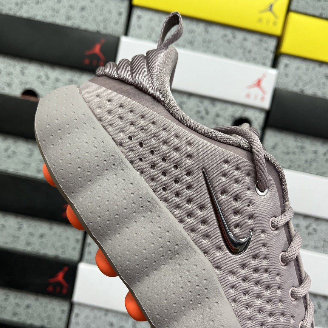 Nike Mind 002 Taupe