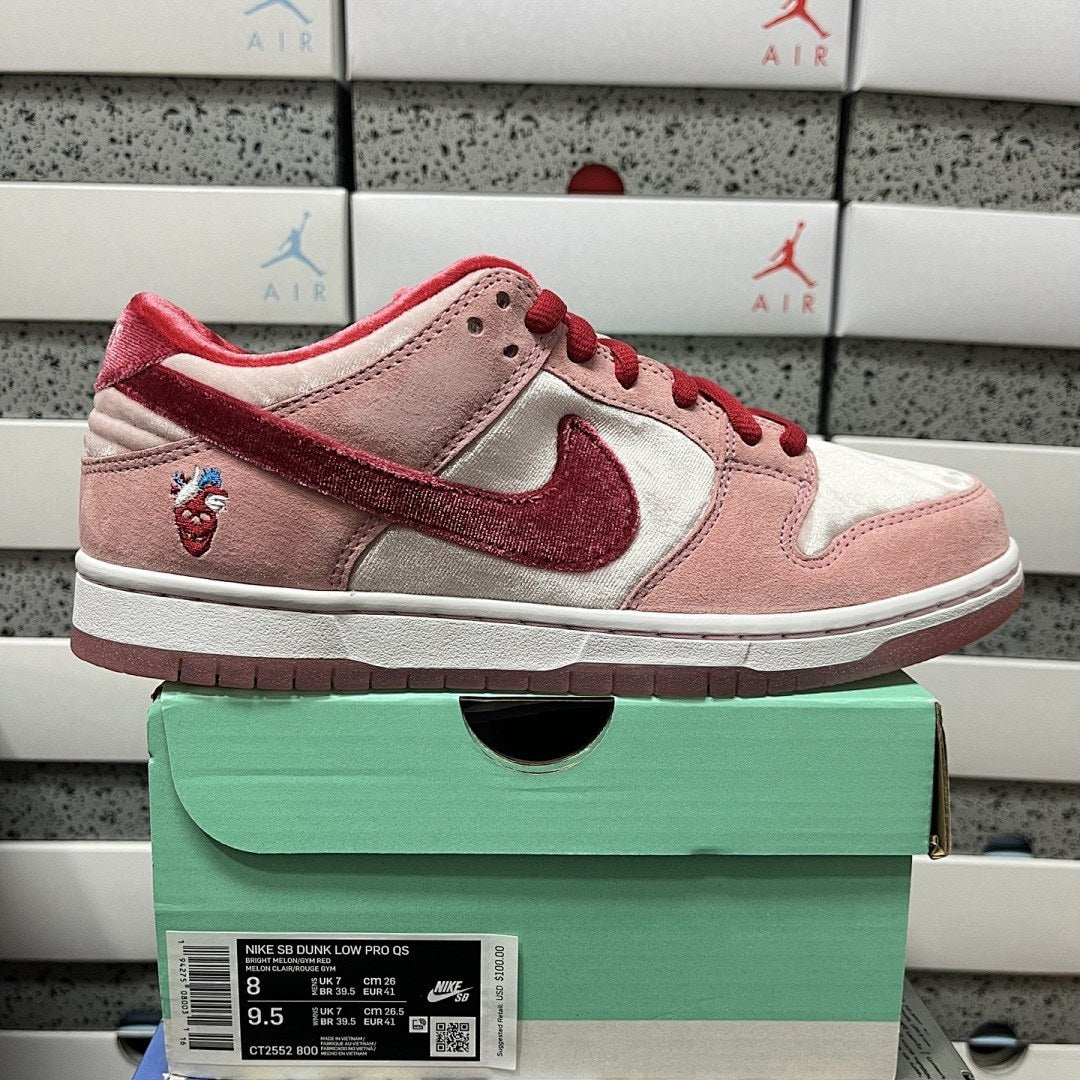 SB Dunk Low StrangeLove