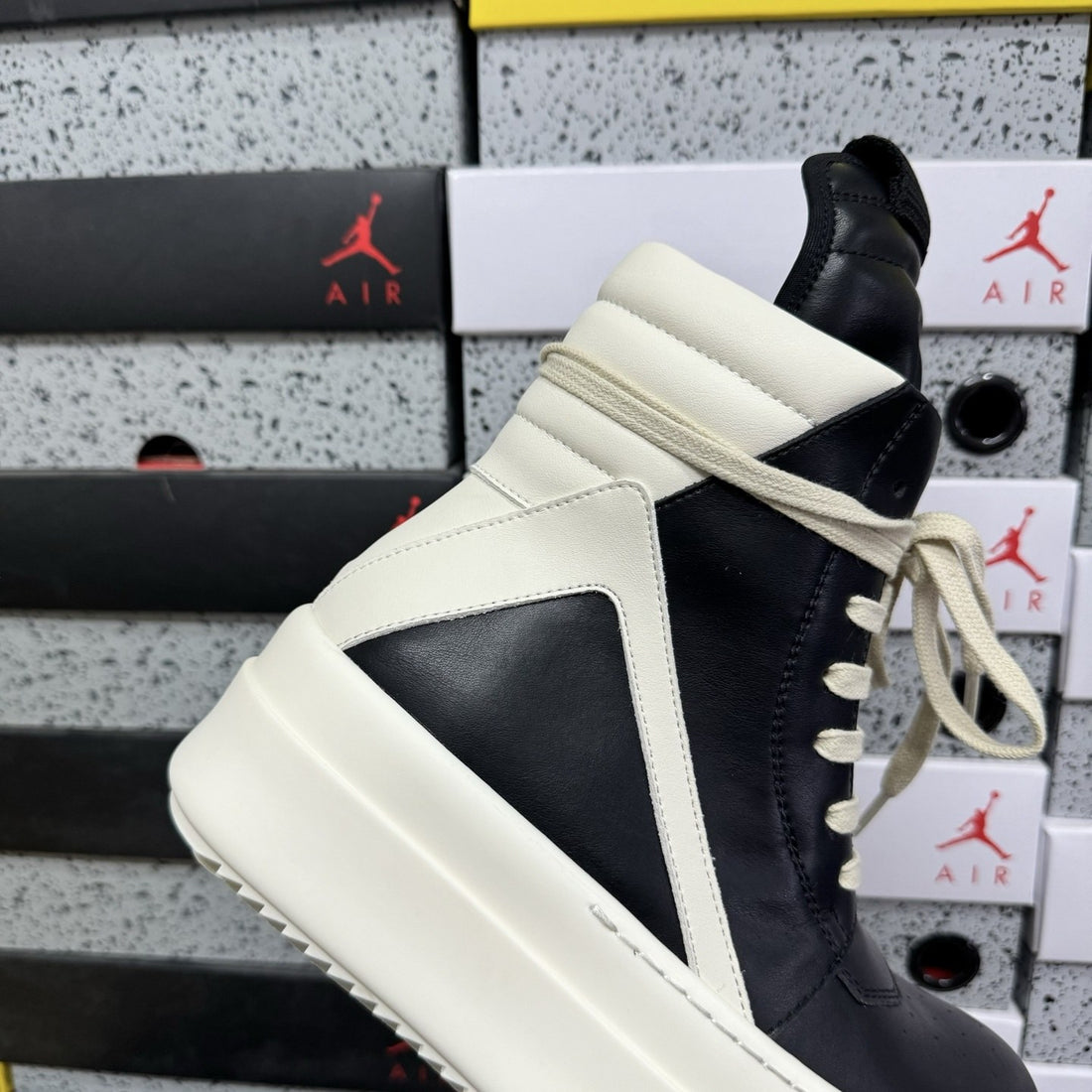 Rick Owens Geobasket Bumper Black White