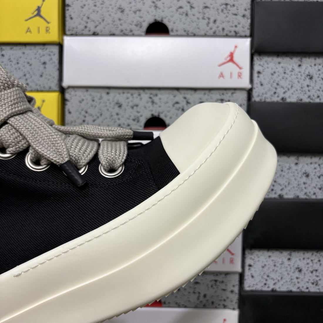 Rick Owens Jumbo Lace High Black