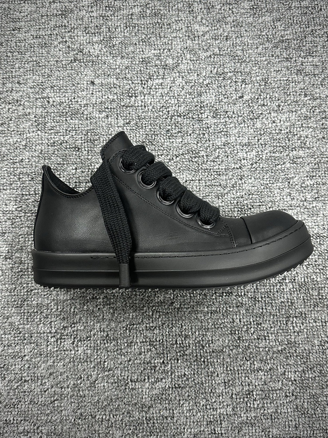 Rick Owens Jumbo Lace Low Triple Black