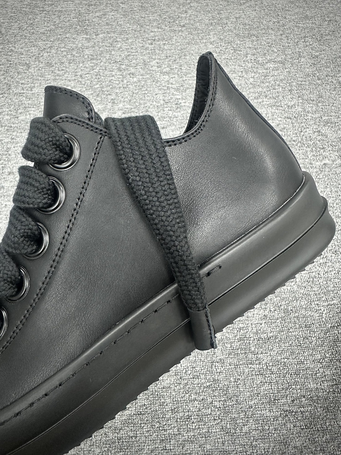 Rick Owens Jumbo Lace Low Triple Black