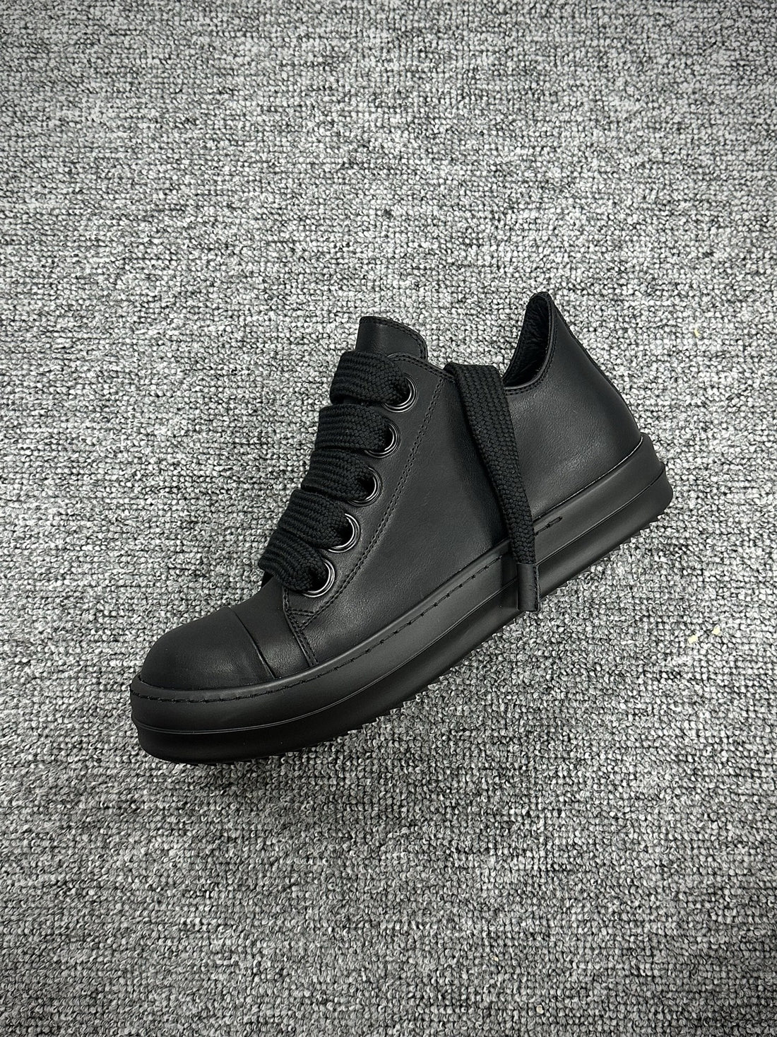 Rick Owens Jumbo Lace Low Triple Black