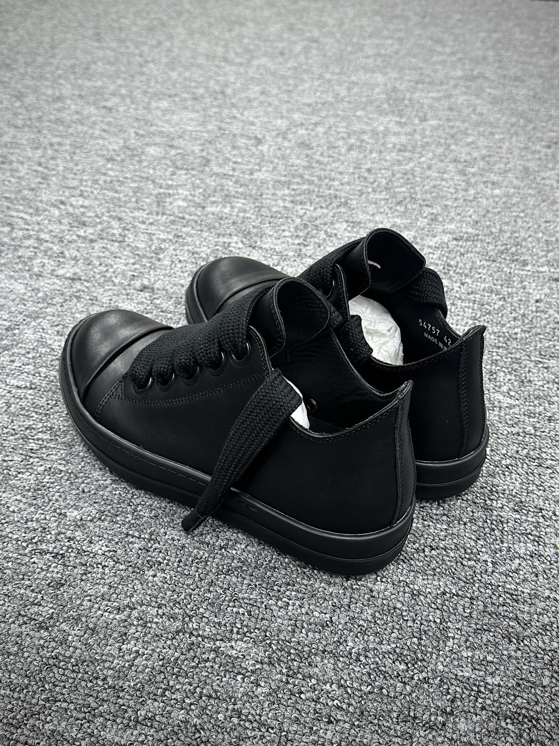 Rick Owens Jumbo Lace Low Triple Black